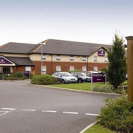 Premier Inn Taunton Central Экстерьер фото